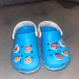 Cocomelon Crocs SZ 9C